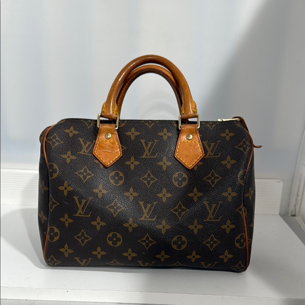 Louis Vuitton Monogram speedy -30 Handbag with Tan Handles